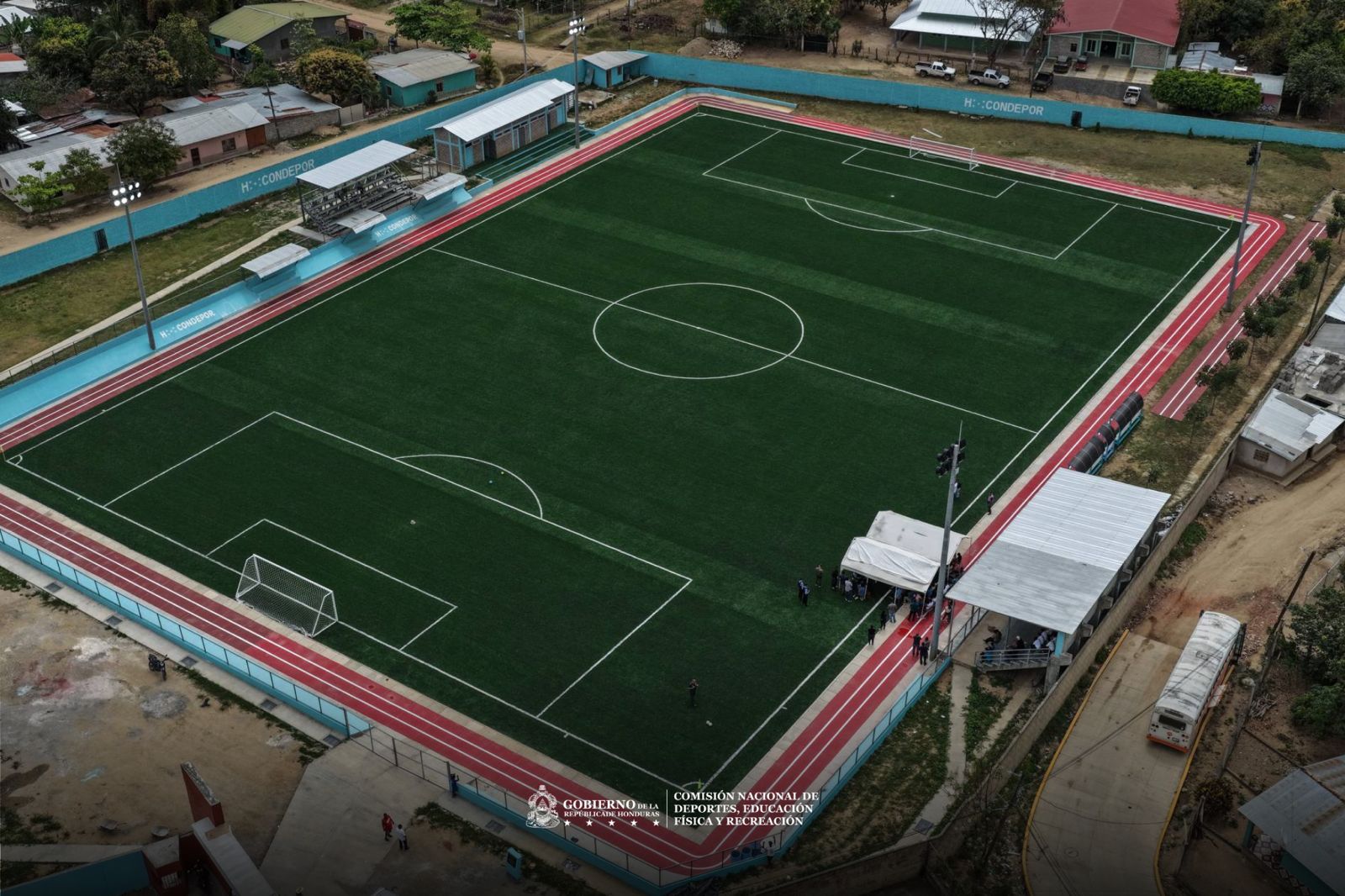 Entrega de proyectos en San Ignacio