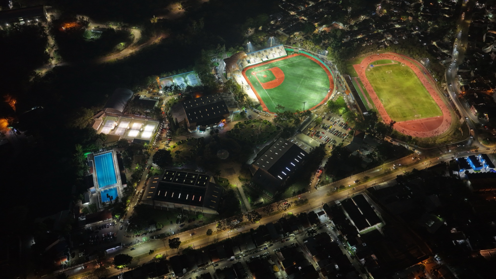 La Villa Olímpica Estrena Nueva Iluminación