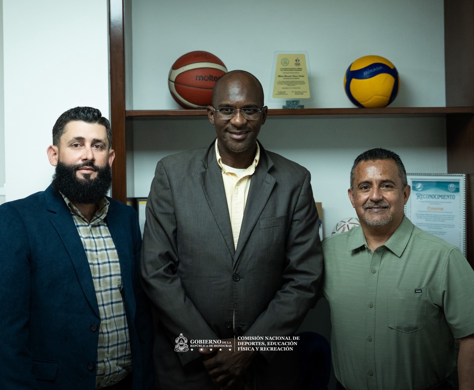 Visita del alcalde del municipio de Santos Guardiola