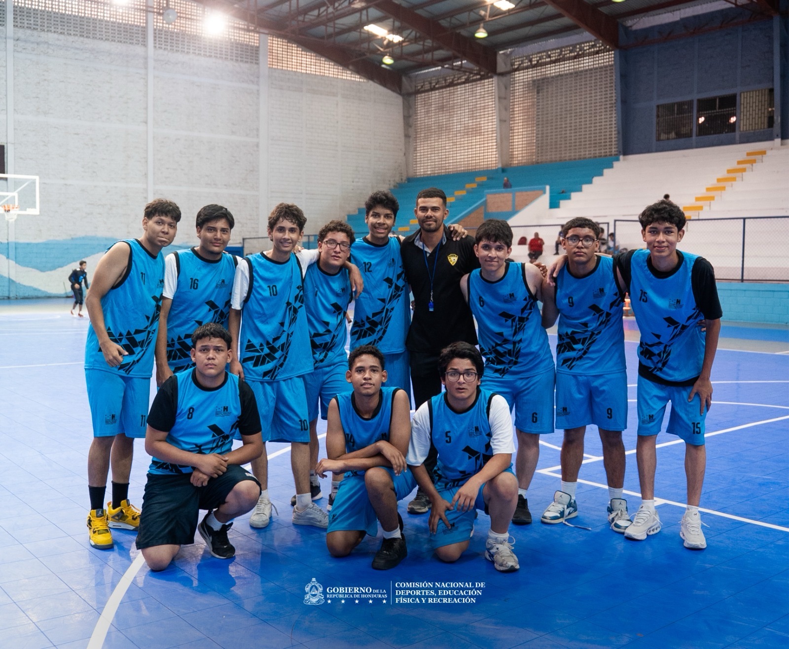 Su primer partido como equipo y obtuvieron su primera victoria