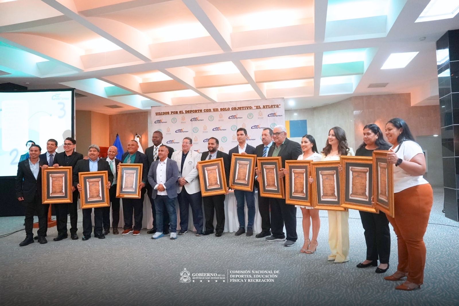 CONDEPAH y autoridades deportivas reconocen la labor del periodismo deportivo hondureño