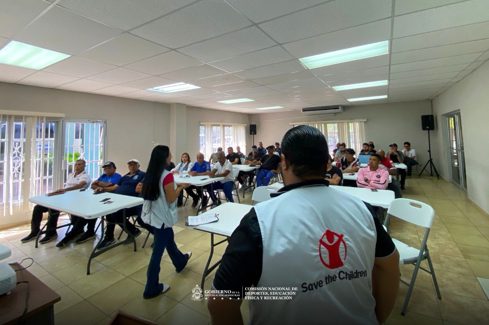 CONDEPOR y Save the Children fortalecen la protección de jóvenes atletas