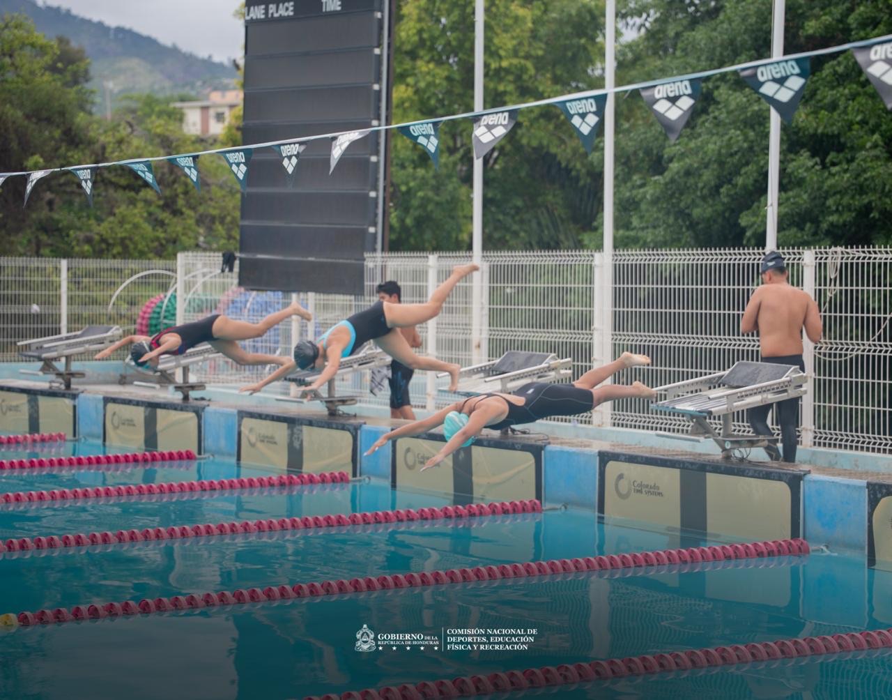 El talento de nuestra niñez y juventud brilló en la Novatada de Natación 2026