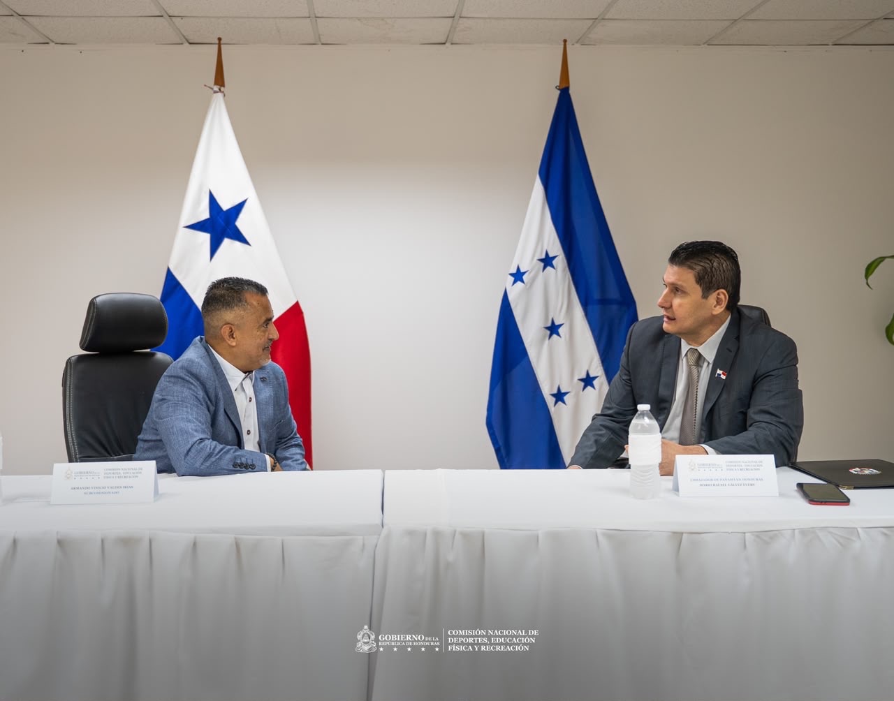 CONDEPOR fortalece la cooperación internacional con la visita del Embajador de Panamá en Honduras