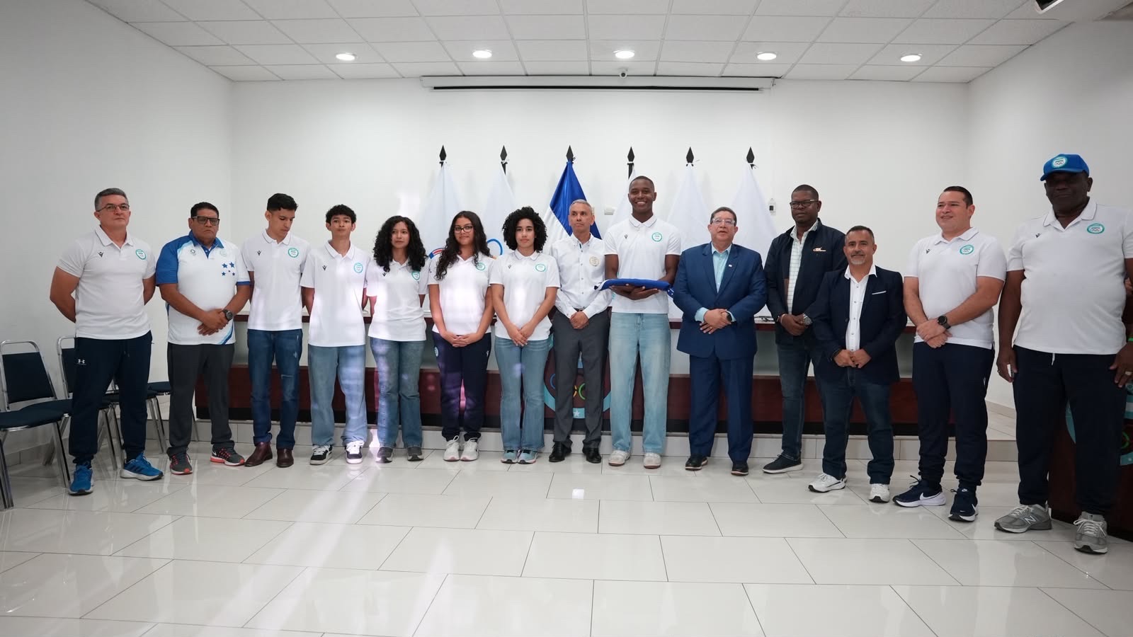 Honduras juramenta a sus atletas rumbo a Dakar 2026